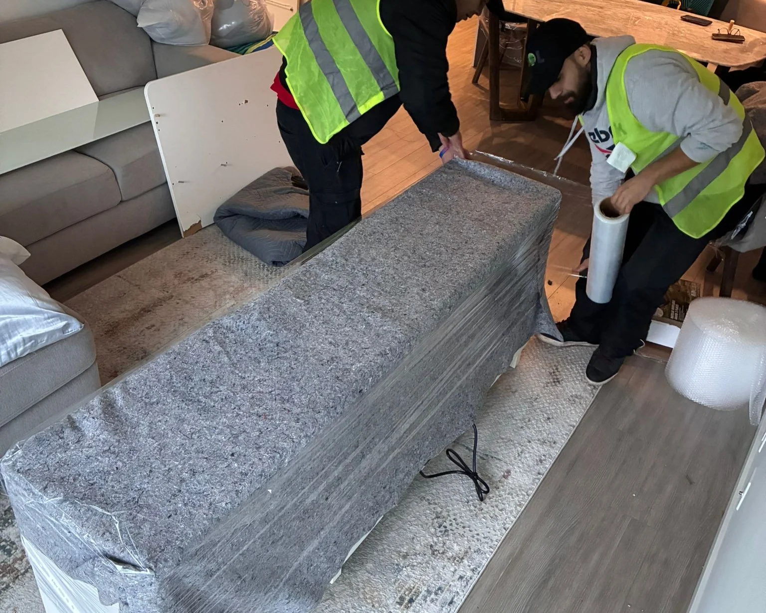 Small moving service isol